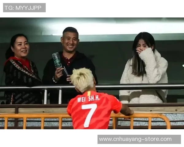 沉迷女人的足球明星背后的爱情与事业纠葛揭秘